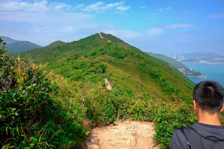 The path along the ridge that leads to Shek O Peak.